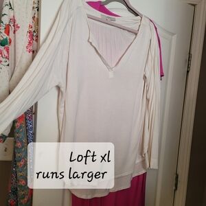 LOFT Women's Cream Long Sleeve V-Neck Top